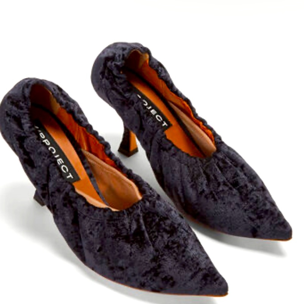 Y/PROJECT
Ruched Velvet Heeled Pumps 40